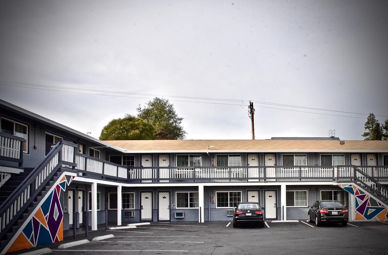Travel Inn Redding Exterior photo